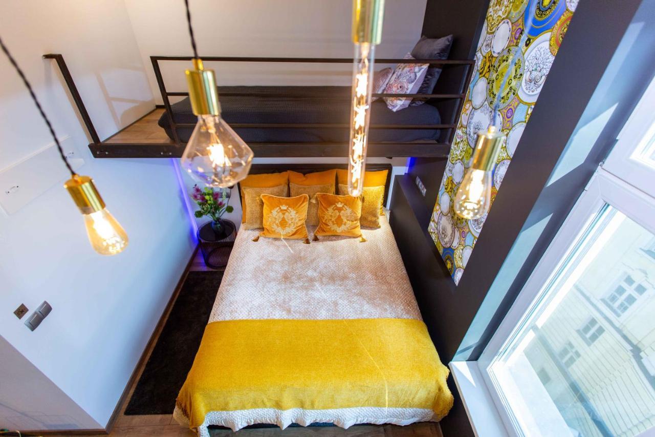 Premium Rooms By Hi5 - Style At The Comedy Theater Budapeşte Dış mekan fotoğraf